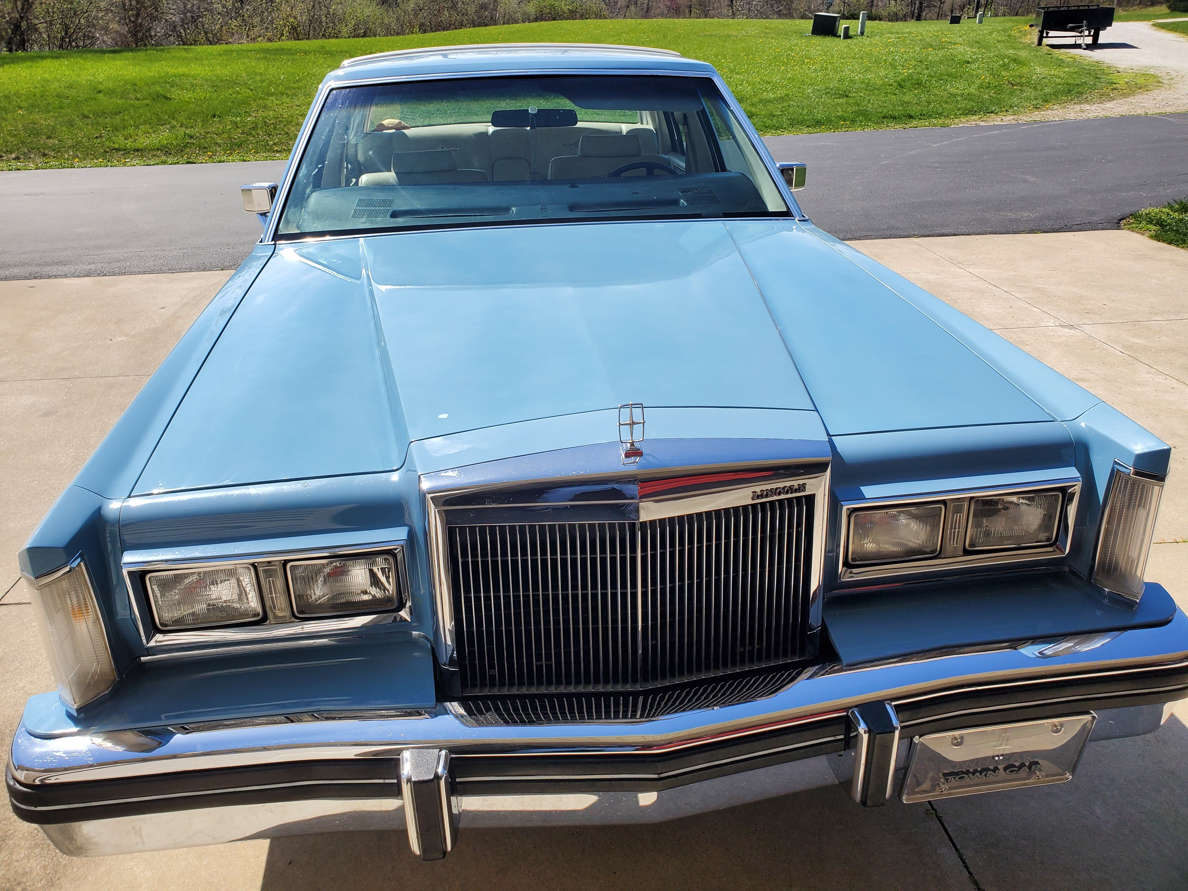 Lincoln town car 1982